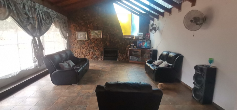 4 Bedroom Property for Sale in Roosheuwel North West